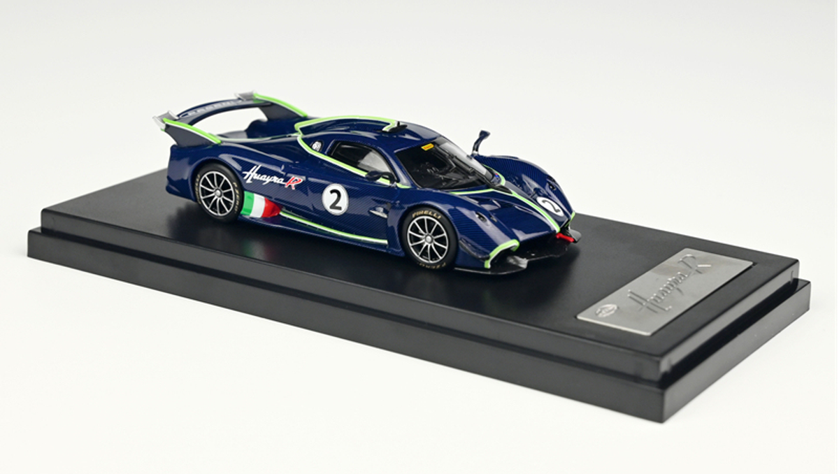 1:64 Pagani Huayra R -- Carbon Blue/Green -- LCD Models