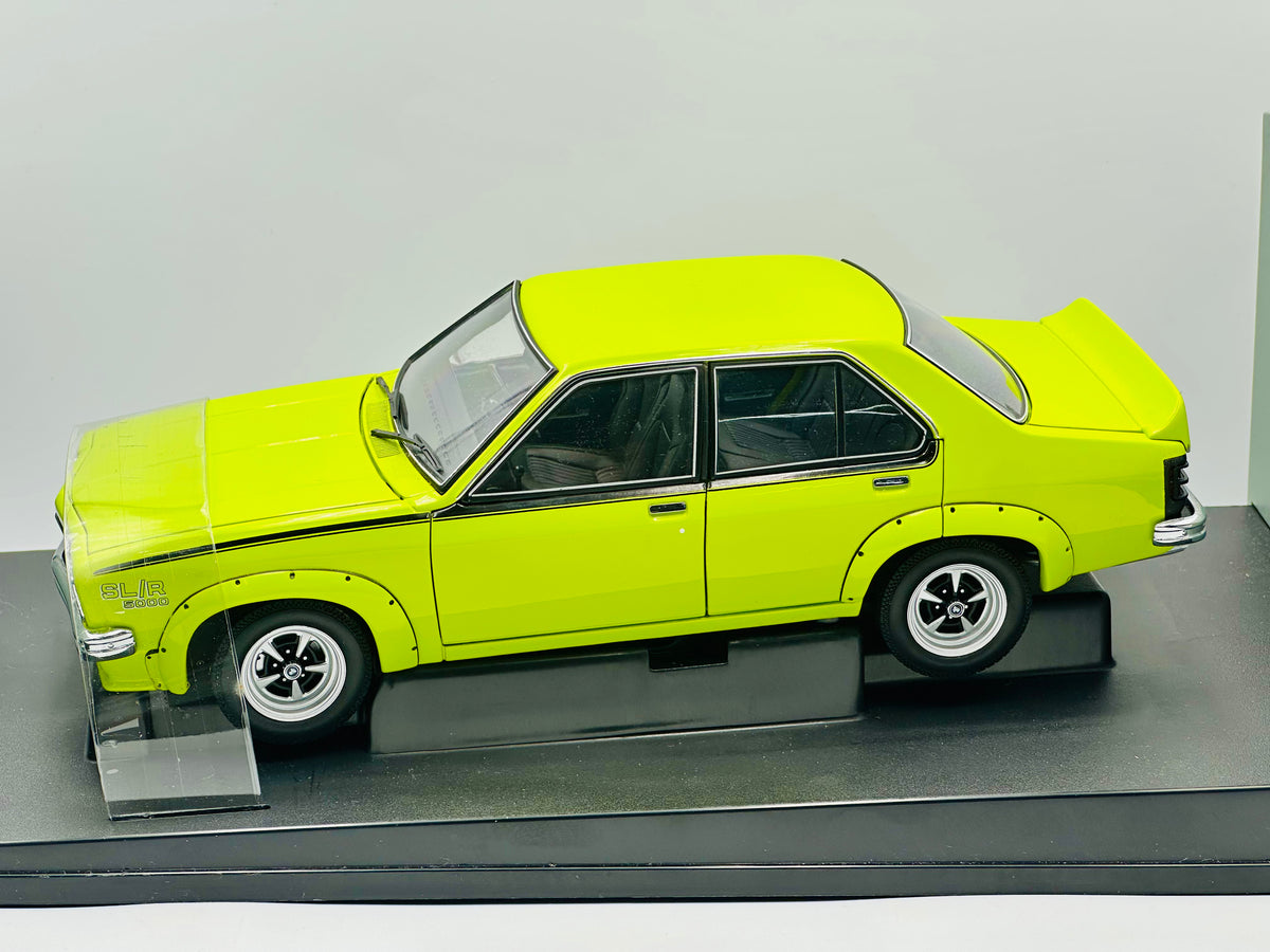 1:18 Holden LH Torana L34 SLR5000 -- Barbados Green -- Biante/AUTOart