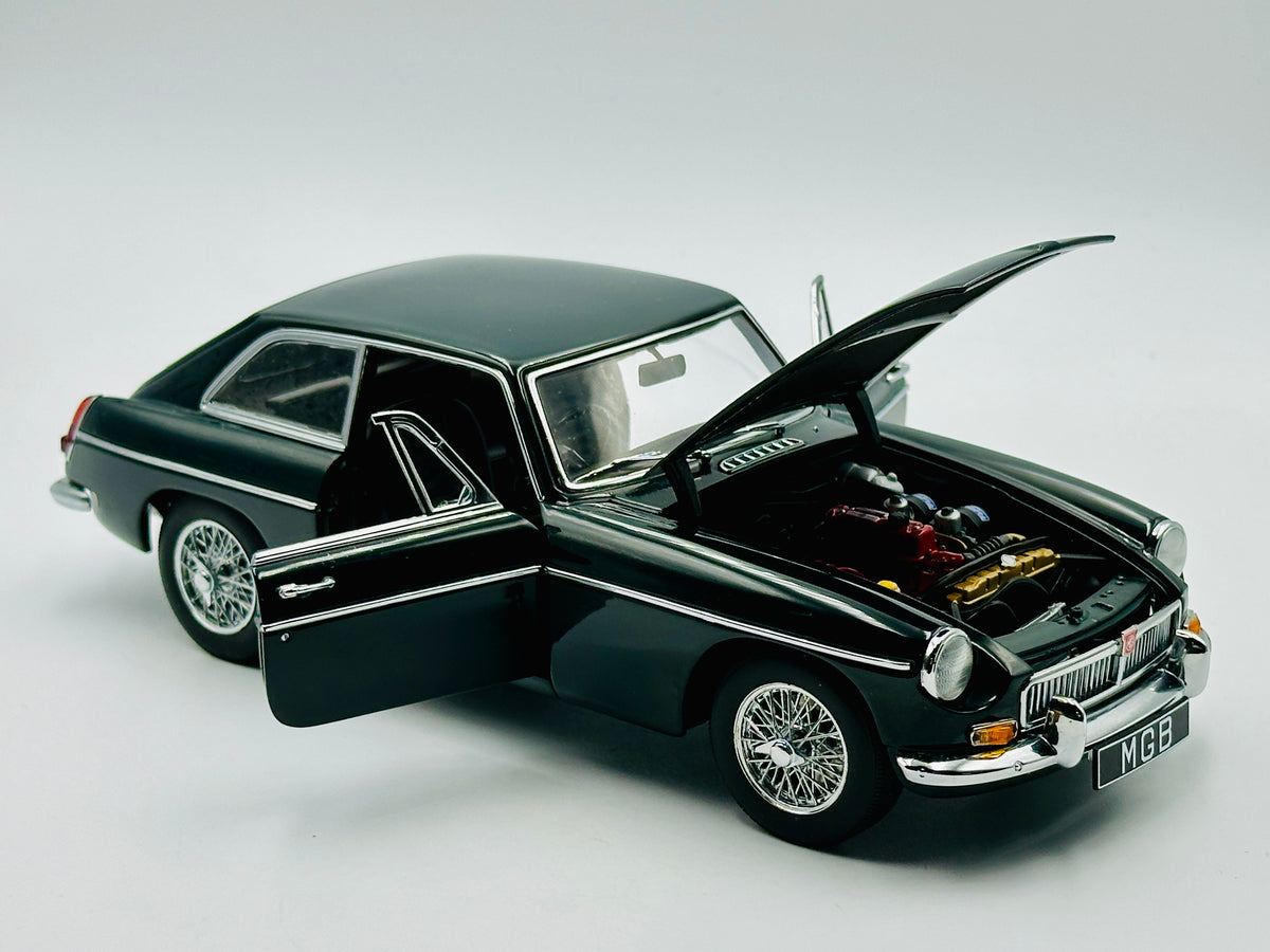 1:18 1969 MG B GT Coupe MKII -- Racing Green -- AUTOart Millenium 7660