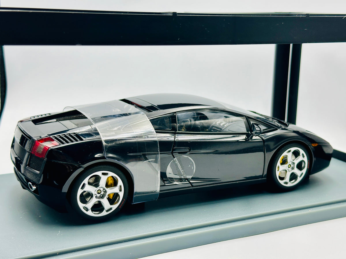 1:18 Lamborghini Gallardo -- Metallic Black -- AUTOart 74572