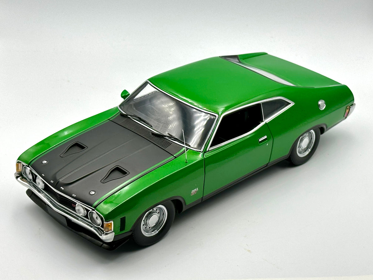 ミニカー 1:18 XA FALCON GT HARDTOP IMG_6901_1200x1200.heic?v=