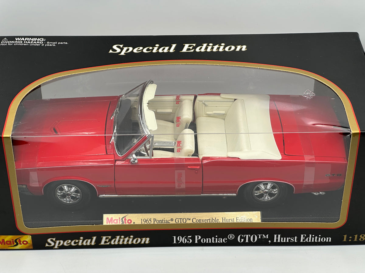 1:18 1965 Pontiac GTO Convertible Hurst Edition -- Red -- Maisto