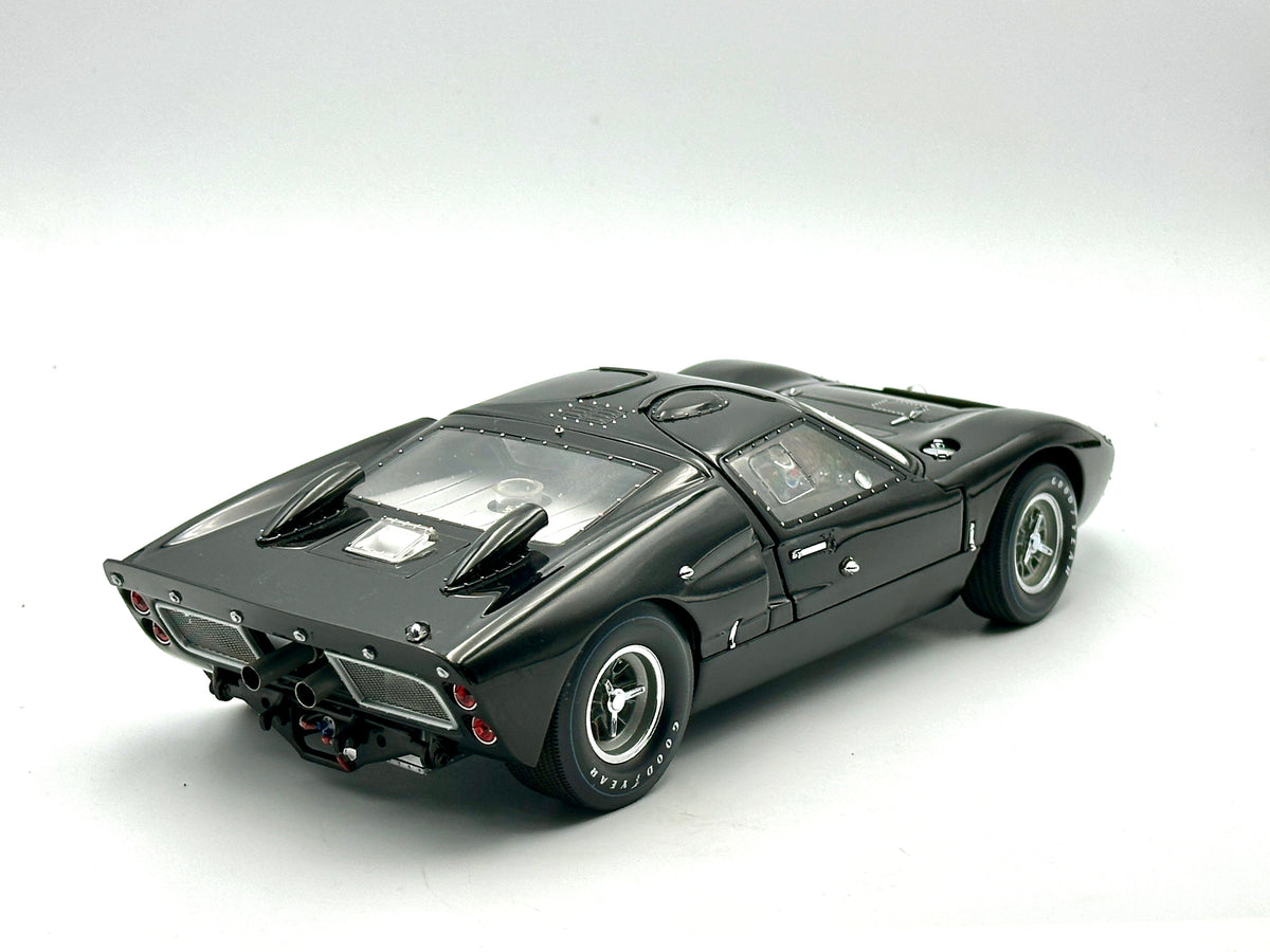 ★絶版 激レア！￼￼EXOTO 1/10 FORD GT40 MkⅡ No Reserve Exoto 1966 Ford GT40 MKII #1 LeMans 24 hour 1:10