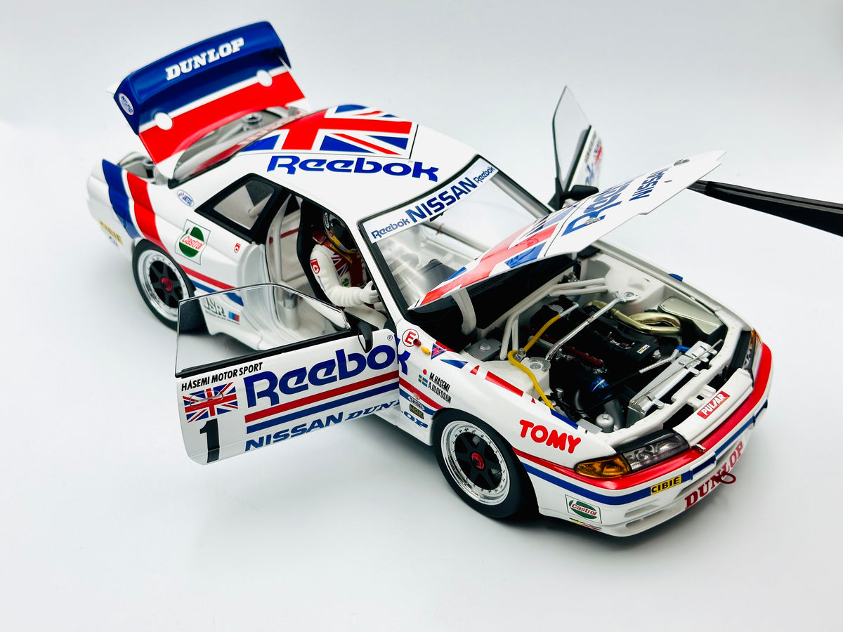 1:18 1990 Reebok #1 Group A -- Nissan Skyline GT-R R32 -- AUTOart 8908