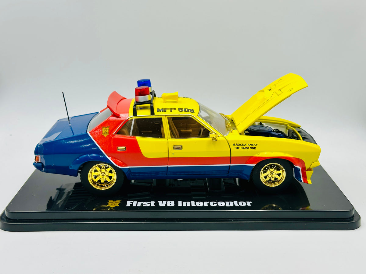 1:24 Mad Max -- First V8 Interceptor -- *CHASE VERSION* -- Ford XB Fal