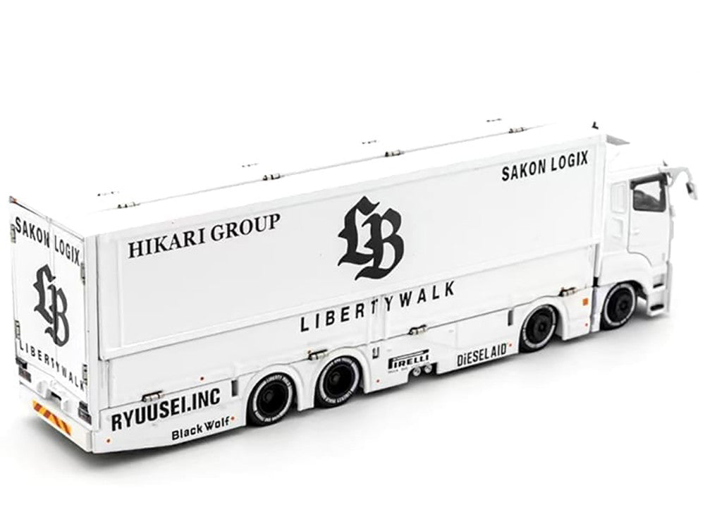 翔平　LBWK 1/64 LB Trucks FUSO White 1:64 Mitsubishi Fuso Transporter Truck -- White 