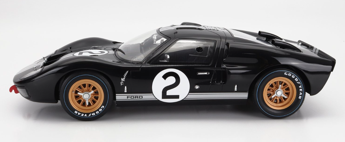 1:12 1966 Le Mans 24 Hour Winner -- #2 Ford GT40 Mk 2 -- McLaren/Amon