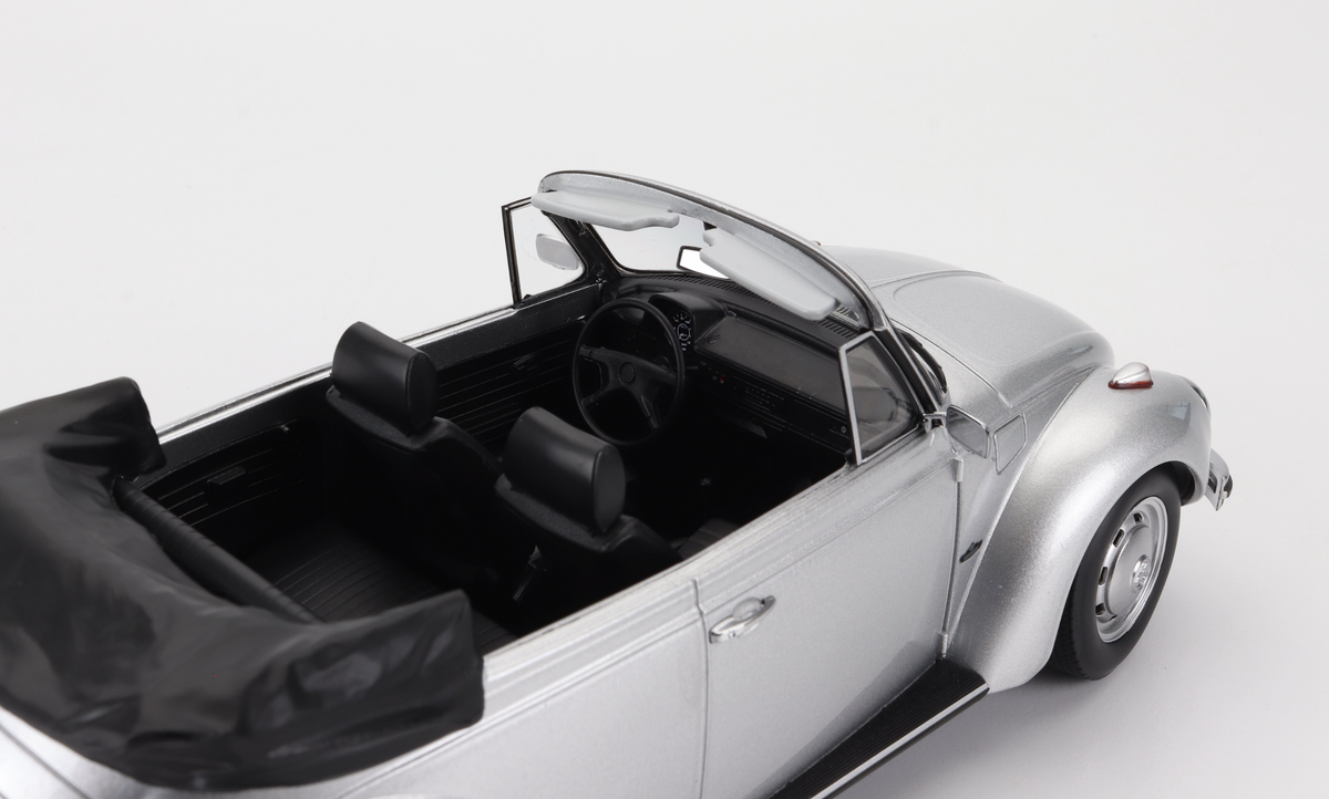 1/18 フォルクスワーゲン ビートル 1303 シルバー カブリオレ 1973 1:18 Volkswagen VW Beetle 1303 Cabriolet 1973 -- Silver -- NOREV