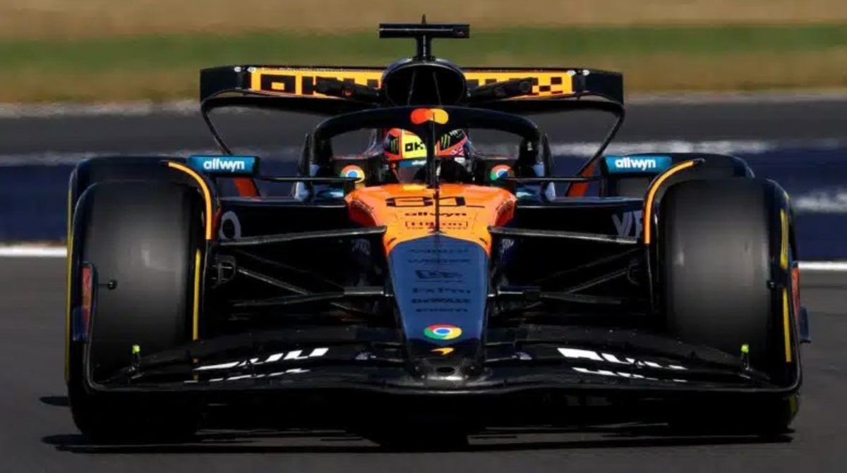 Pre-Order) 1:18 2025 Oscar Piastri -- British GP -- #81 McLaren MCL39