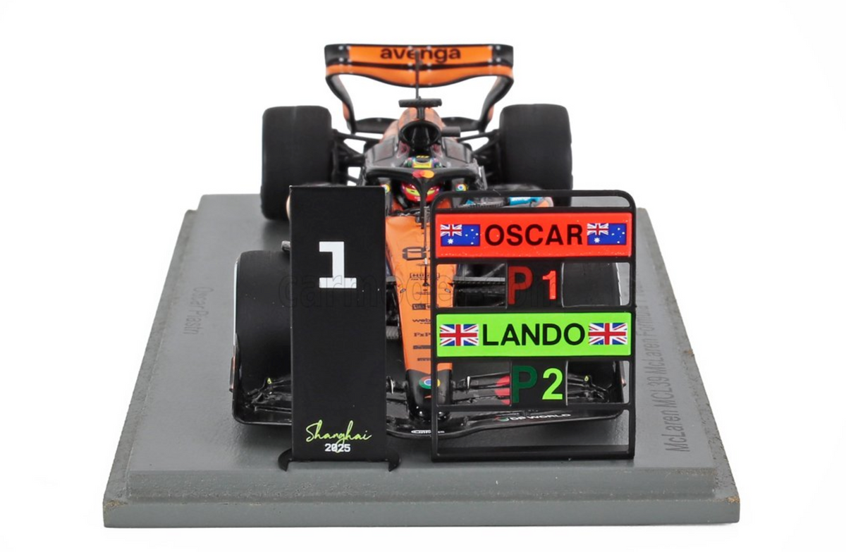 1:43 2025 Oscar Piastri -- Chinese GP Winner -- #81 McLaren MCL39 -- S