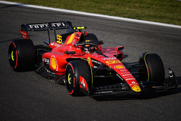 (Pre-Order) 1:18 2023 Carlos Sainz -- #55 Italian GP -- Scuderia Ferrari SF-23 -- Bburago F1