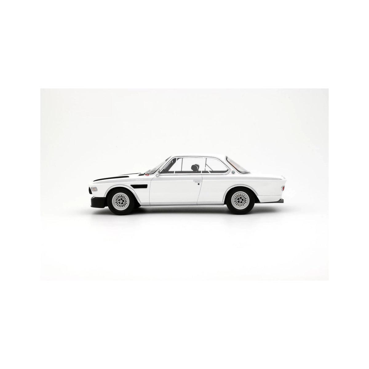 1:18 BMW 3.0 CSL Coupe 1972 -- White -- Ottomobile OT1145