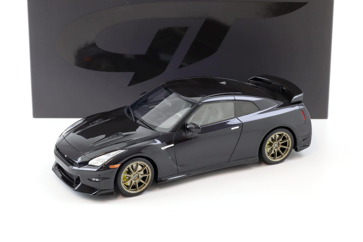 1:18 Nissan GT-R R35 Takumi Edition -- Dark Purple -- GT Spirit GT932