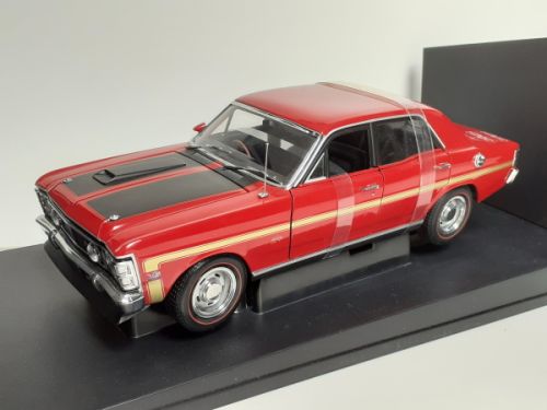 1:18 Ford XW Falcon GT-HO Phase II -- Candy Apple Red -- Biante/AUTOart