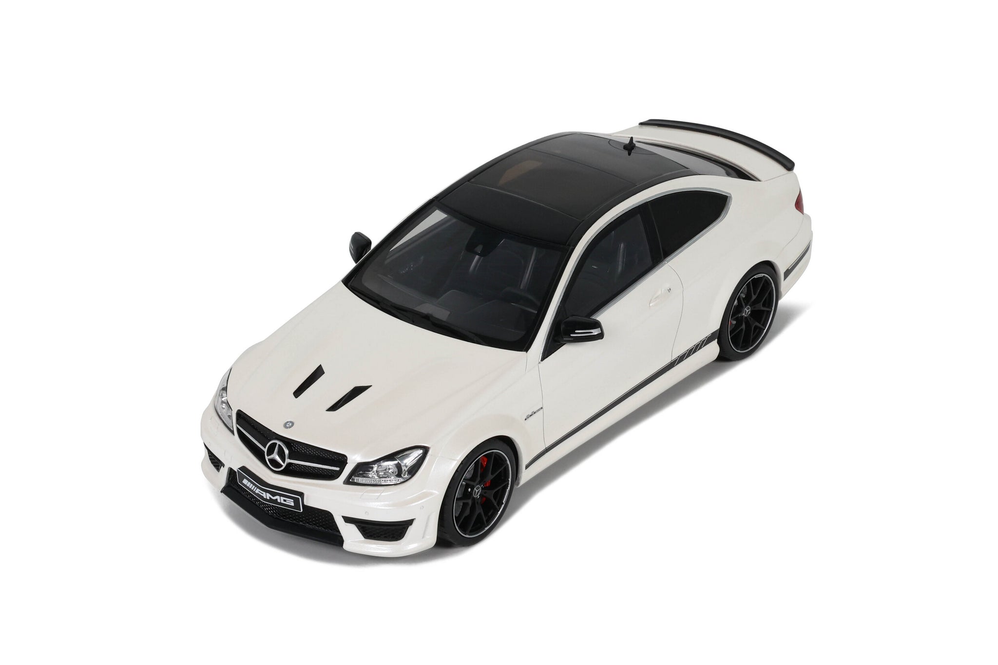 GT Spirit 1:18 Mercedes-Benz C63 AMG Black Series in Designo Graphite Grey Magno GT Spirit 1:18 Mercedes-Benz C63 AMG Black Series in Designo Graphite Grey Magno