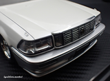 (Pre-Order) 1:18 Toyota Crown Royal Saloon G (130) -- Pearl White/Silver -- Ignition Model IG3732