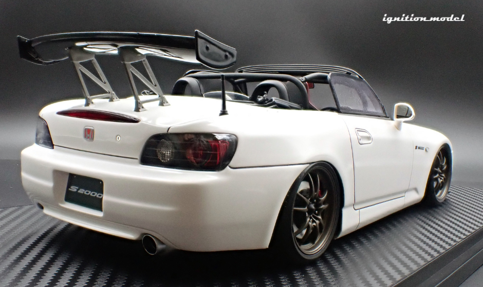 1:18 Honda S2000 (AP1) -- White -- Ignition Model IG3917