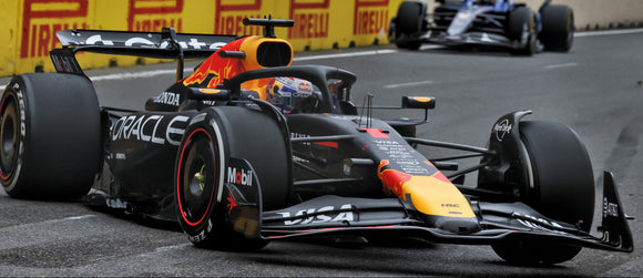 (Pre-Order) 1:18 2025 Max Verstappen -- Azerbaijan GP Winner -- #1 Red Bull RB21 -- Minichamps F1