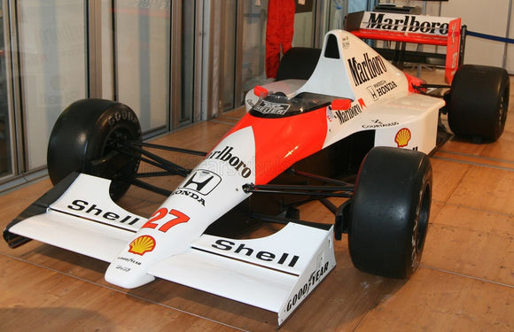 (Pre-Order) 1:18 1990 World Champion -- Ayrton Senna -- McLaren MP4/5B -- GP Replicas F1