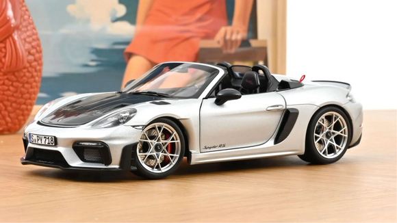 1:18 Porsche 718 Spider RS Weissach Package 2023 -- Silver Metallic -- Norev