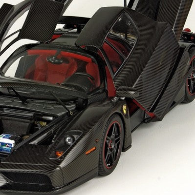 1:18 Ferrari Enzo 2004 -- Carbon Fibre Black -- BBR Models