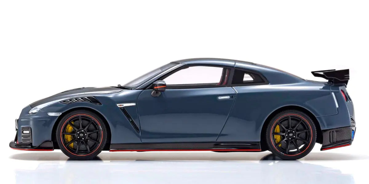 1:18 Nissan R35 GT-R NISMO 2022 -- Grey -- Kyosho Samurai KSR18054GR