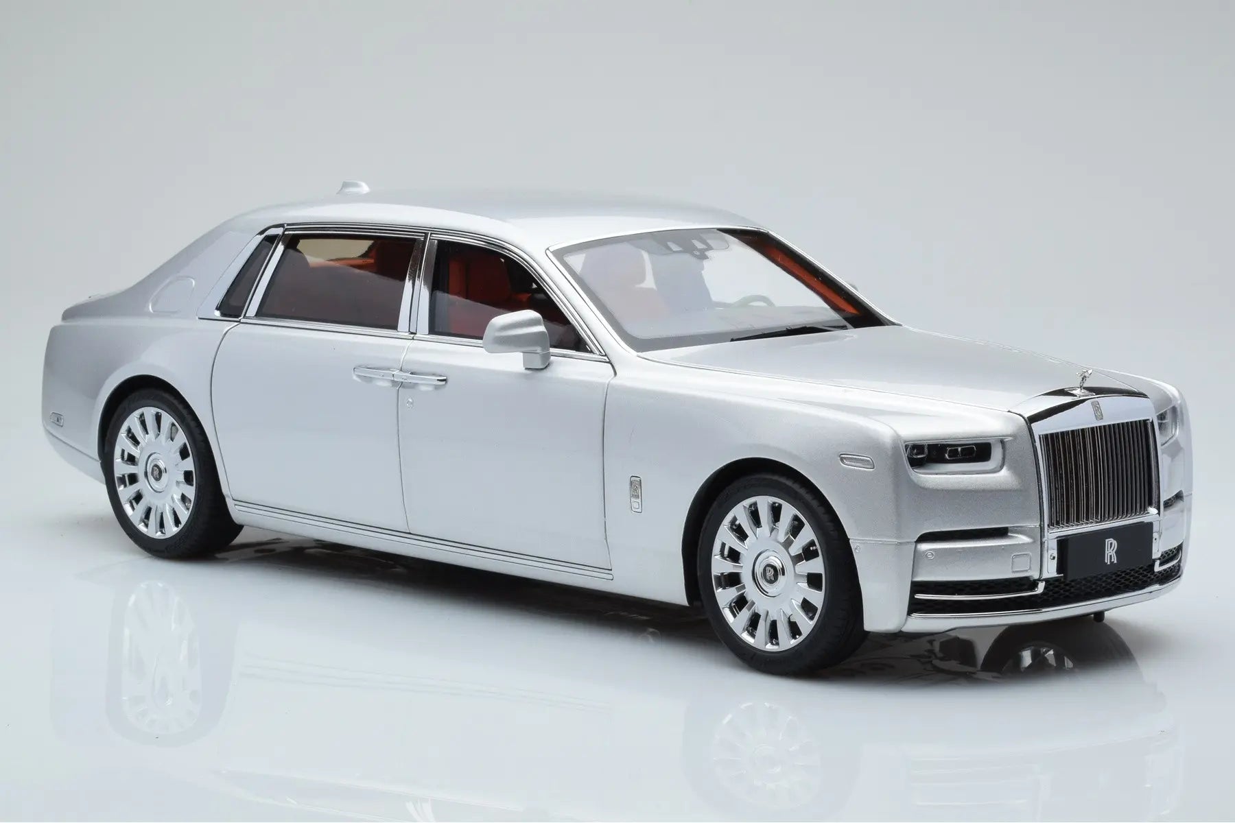 1:18 Rolls Royce Phantom VIII 8 -- Silver -- KengFai Originals