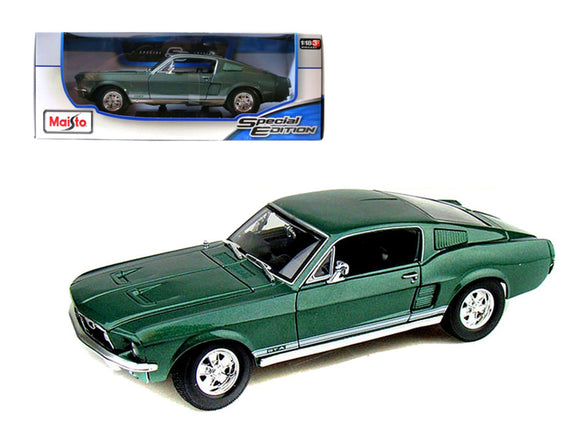 1:18 1967 Ford Mustang GTA Fastback -- Green -- Maisto