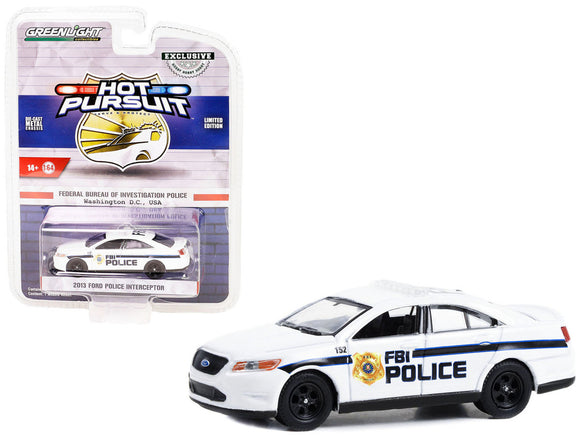 1:64 2013 Ford Police Interceptor -- Police Car -- Greenlight: Hot Pursuit
