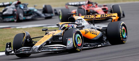(Pre-Order) 1:18 2023 Oscar Piastri -- British GP -- McLaren MCL60 -- Spark F1