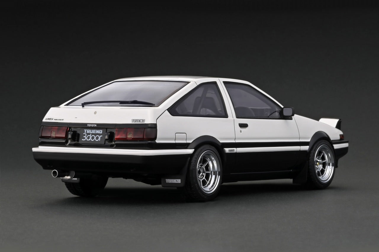 1:18 Toyota Sprinter Trueno 3Dr GT Apex (AE86) -- White/Black -- Ignit