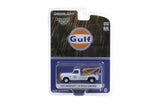 1:64 1969 Chevrolet C-30 Dually Wrecker Tow Truck -- Gulf Oil -- Greenlight