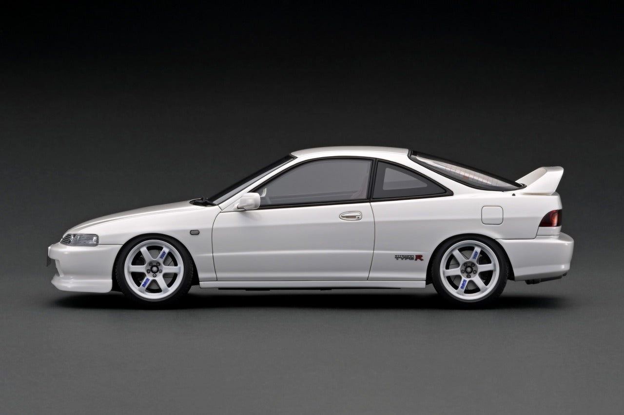 1:18 Honda Integra (DC2) Type R -- White -- Ignition Model IG3053