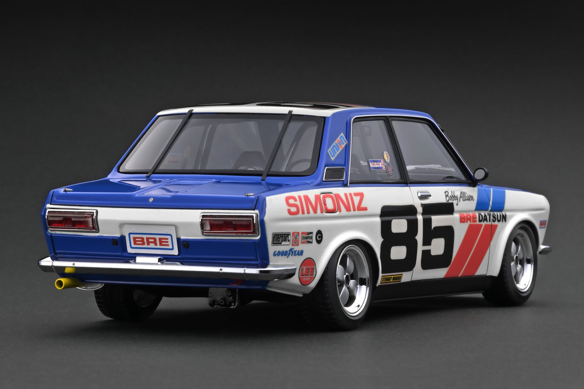 【新品未使用】1/18 Datsun Bluebird White/Blue 1:18 Datsun Bluebird (510) -- BRE #85 White/Blue -- Ignition Model IG3