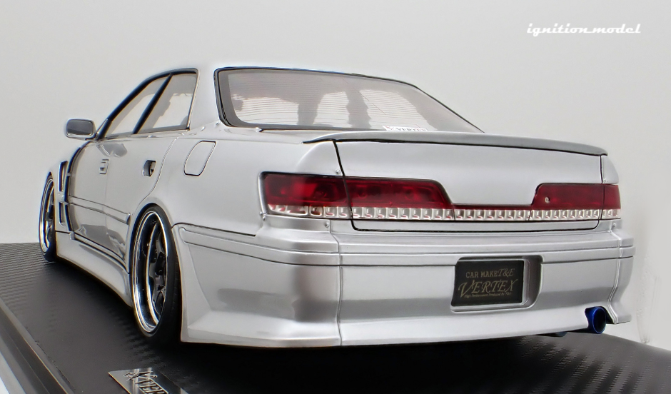 1:18 Toyota JZX100 MARK-II VERTEX -- Silver -- Ignition