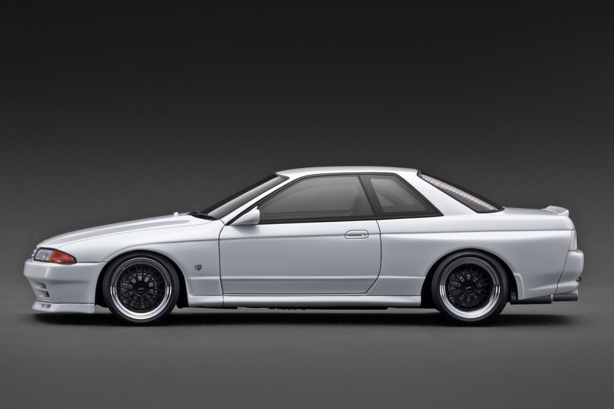 1:18 Nissan Skyline R32 GT-R - White -- Wangan Midnight -- Ignition Mo