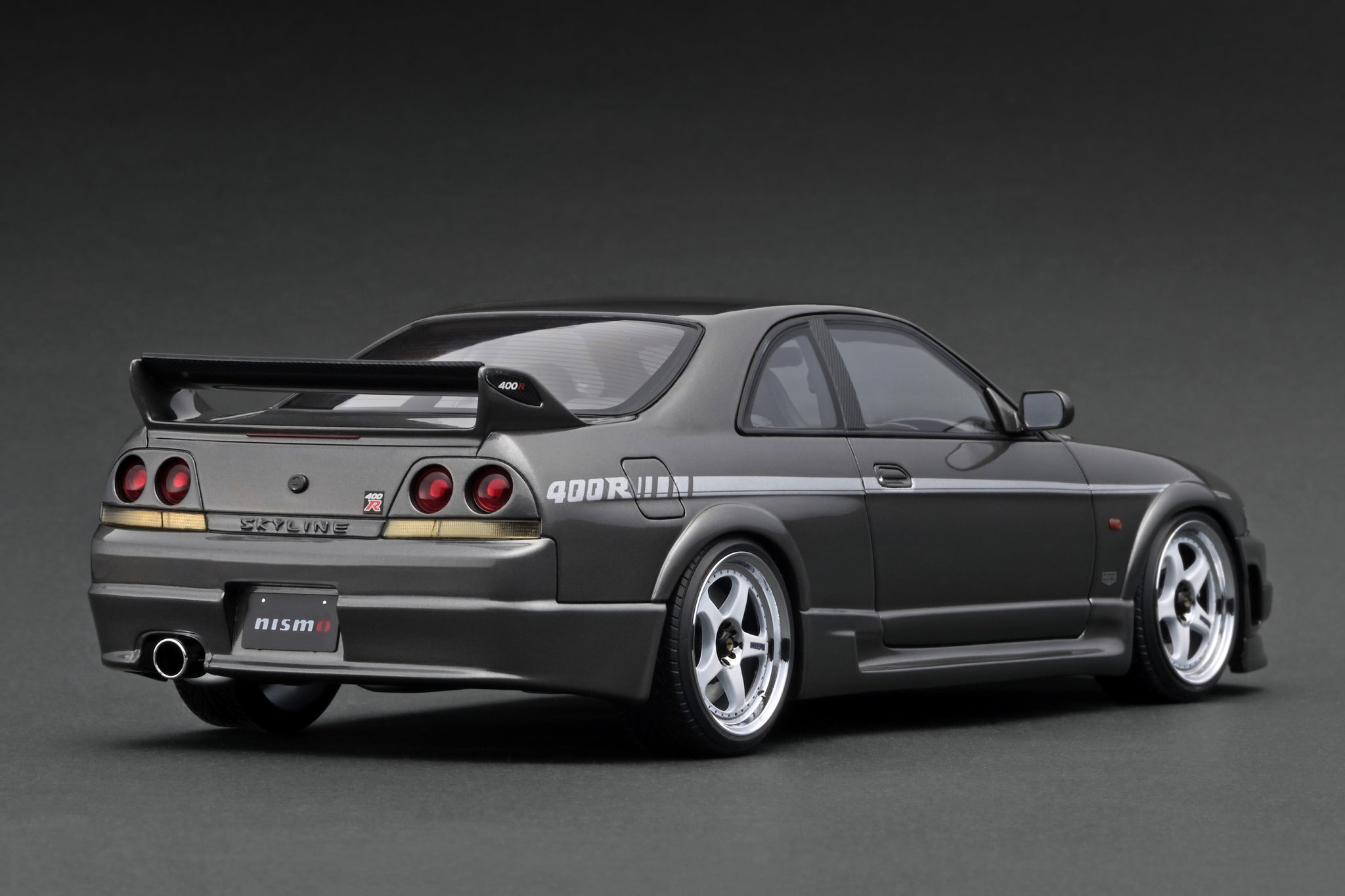 1:18 NISMO 400R - Nissan Skyline R33 GTR -- Dark Grey Metallic -- Igni