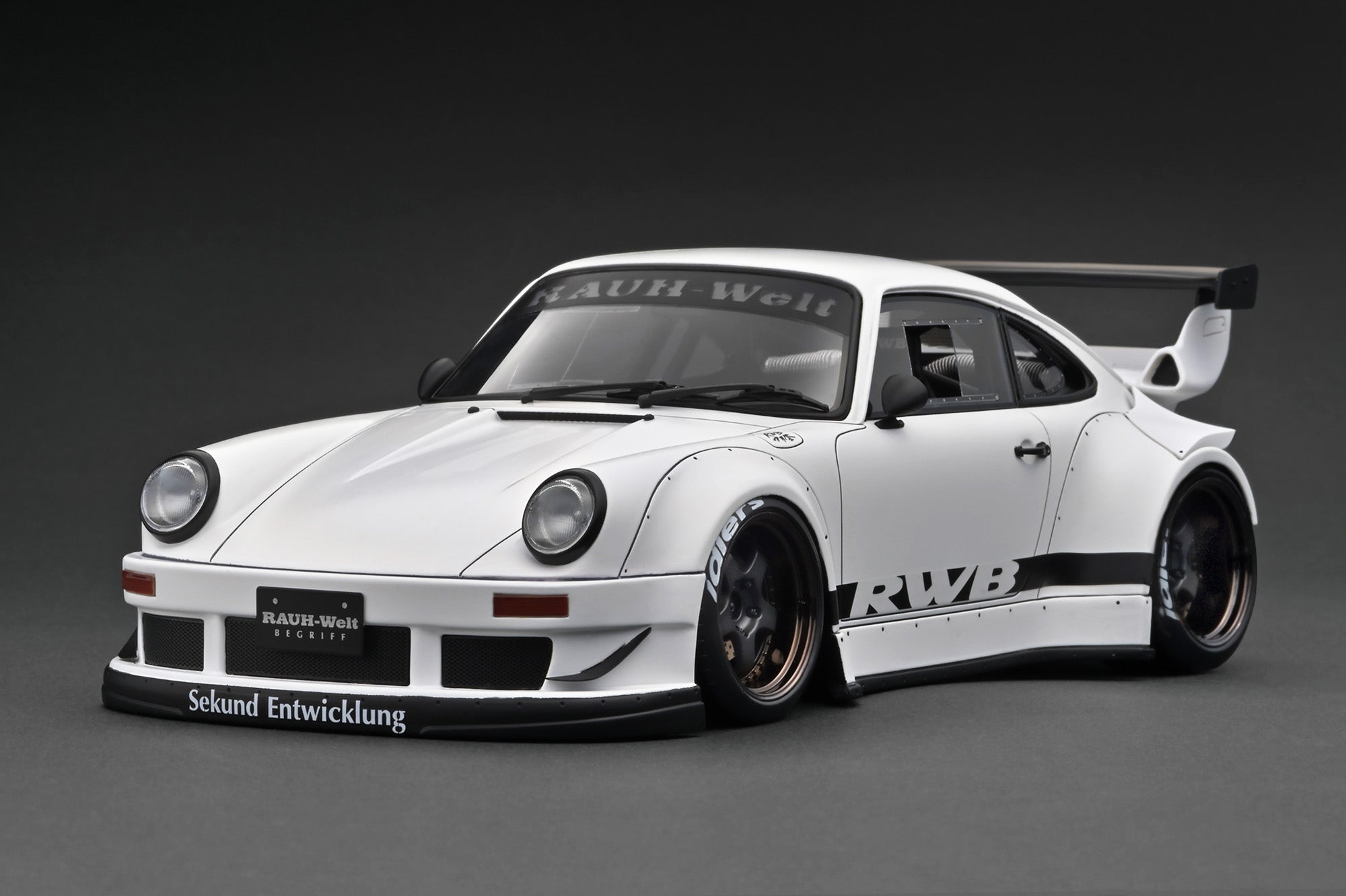 RWB930 イグニション1/18 マッドホワイト 1:18 RWB 930 -- Matte White -- Ignition Model Porsche IG3696