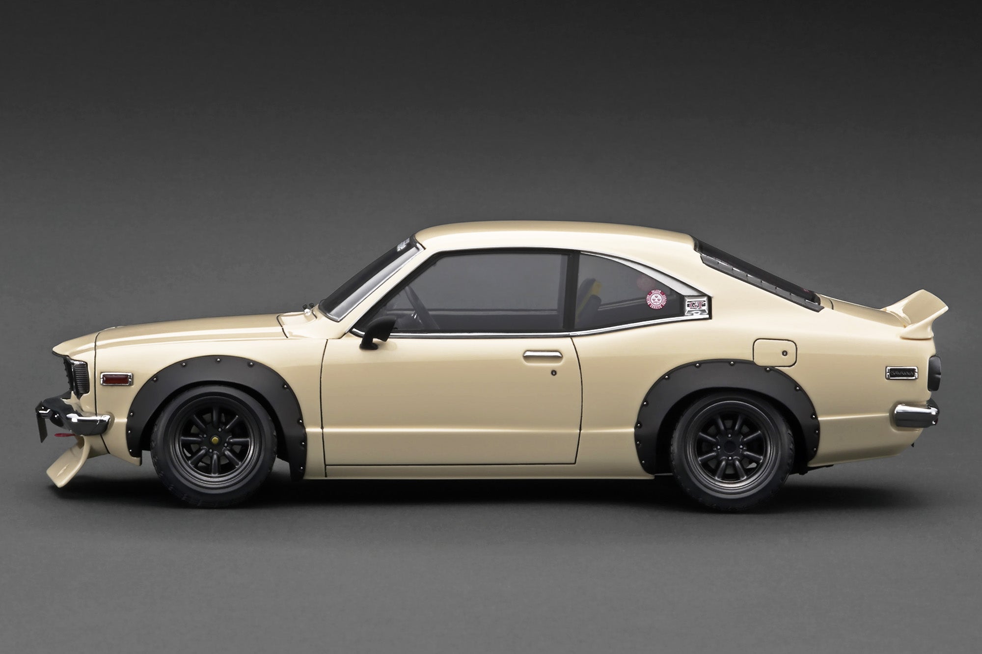 1:18 Mazda RX3 Savanna (S124A) Semi Works - Ivory White