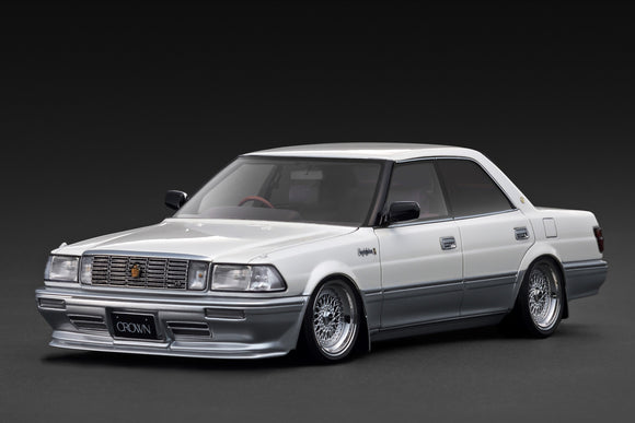 1:18 Toyota Soarer (Z20) 3.0GT-Limited -- White/Gold -- Ignition Model