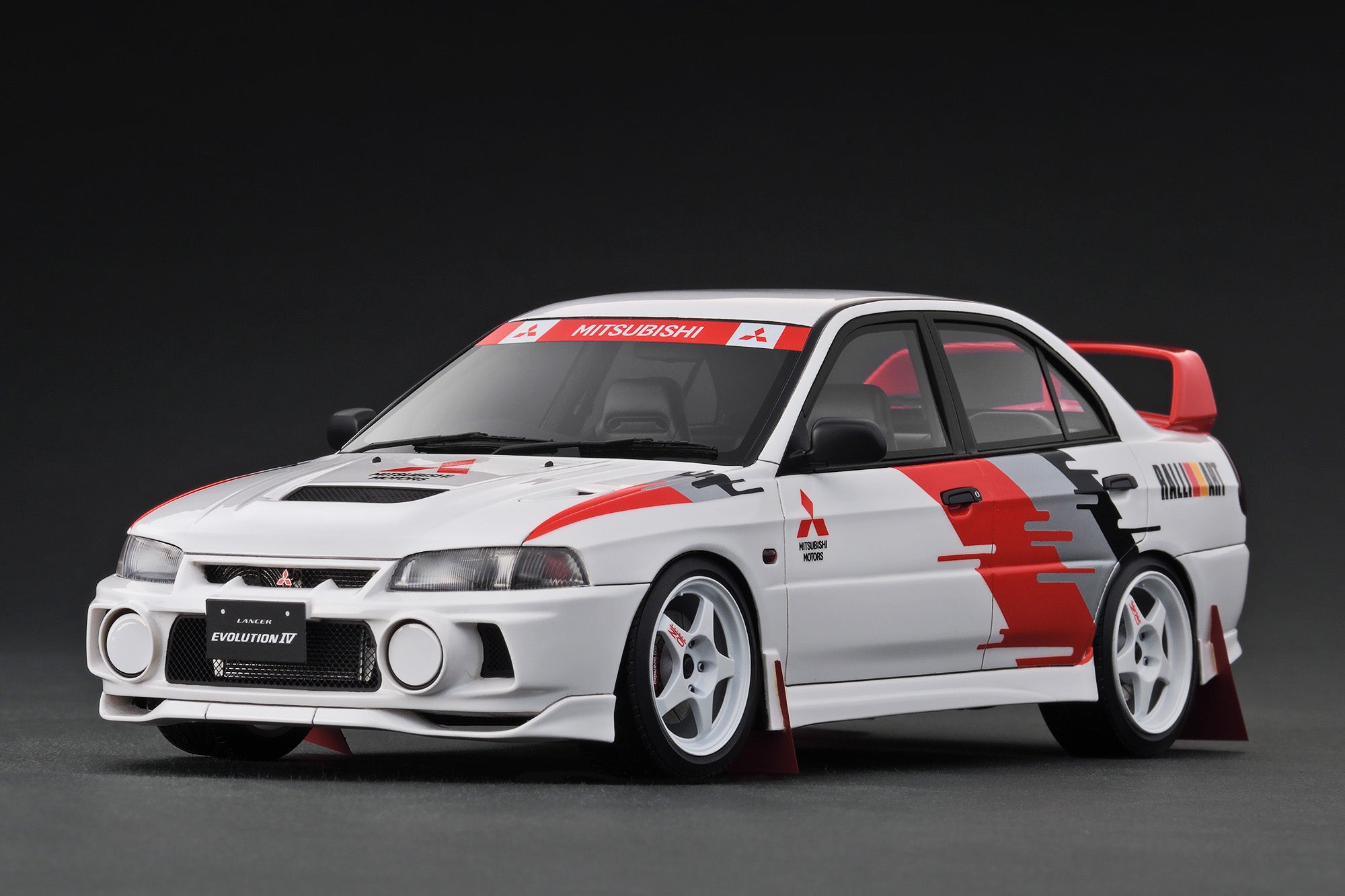 Pre-Order) 1:18 Mitsubishi Lancer Evolution IV (CN9A