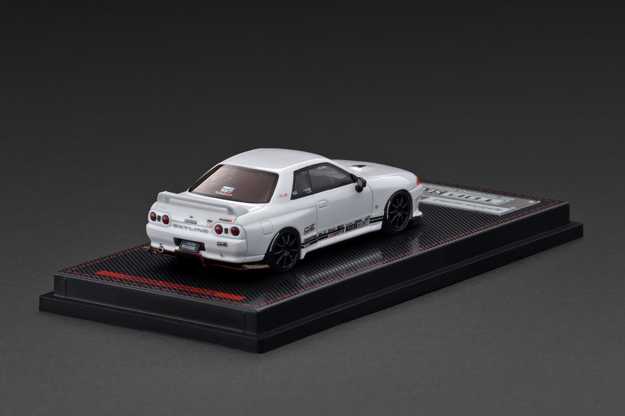 Pre-Order) 1:64 Nissan Skyline R32 GT-R TOP SECRET -- White -- Igniti