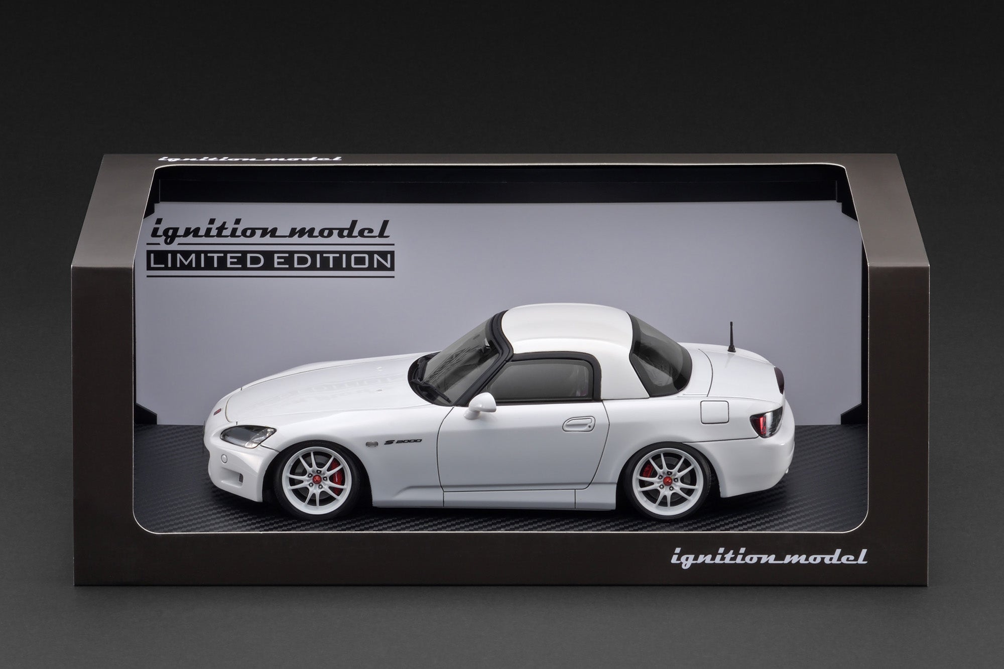 Pre-Order) 1:18 Honda S2000 (AP1) -- White -- Ignition Model IG3920
