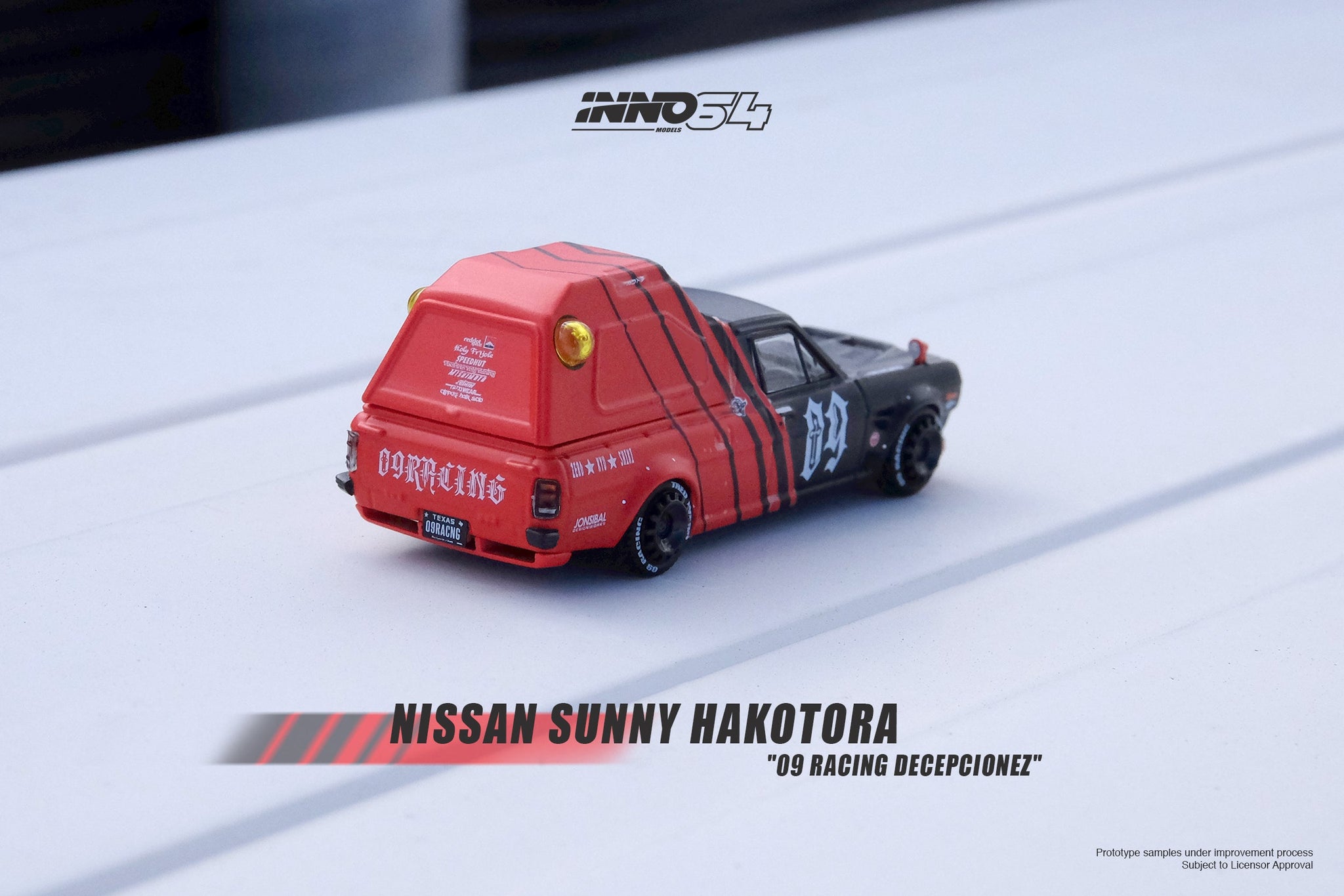 1:64 Nissan Sunny 
