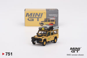 1:64 Land Rover Defender 110 -- 1989 Camel Trophy Team Japan -- Mini GT MGT00751