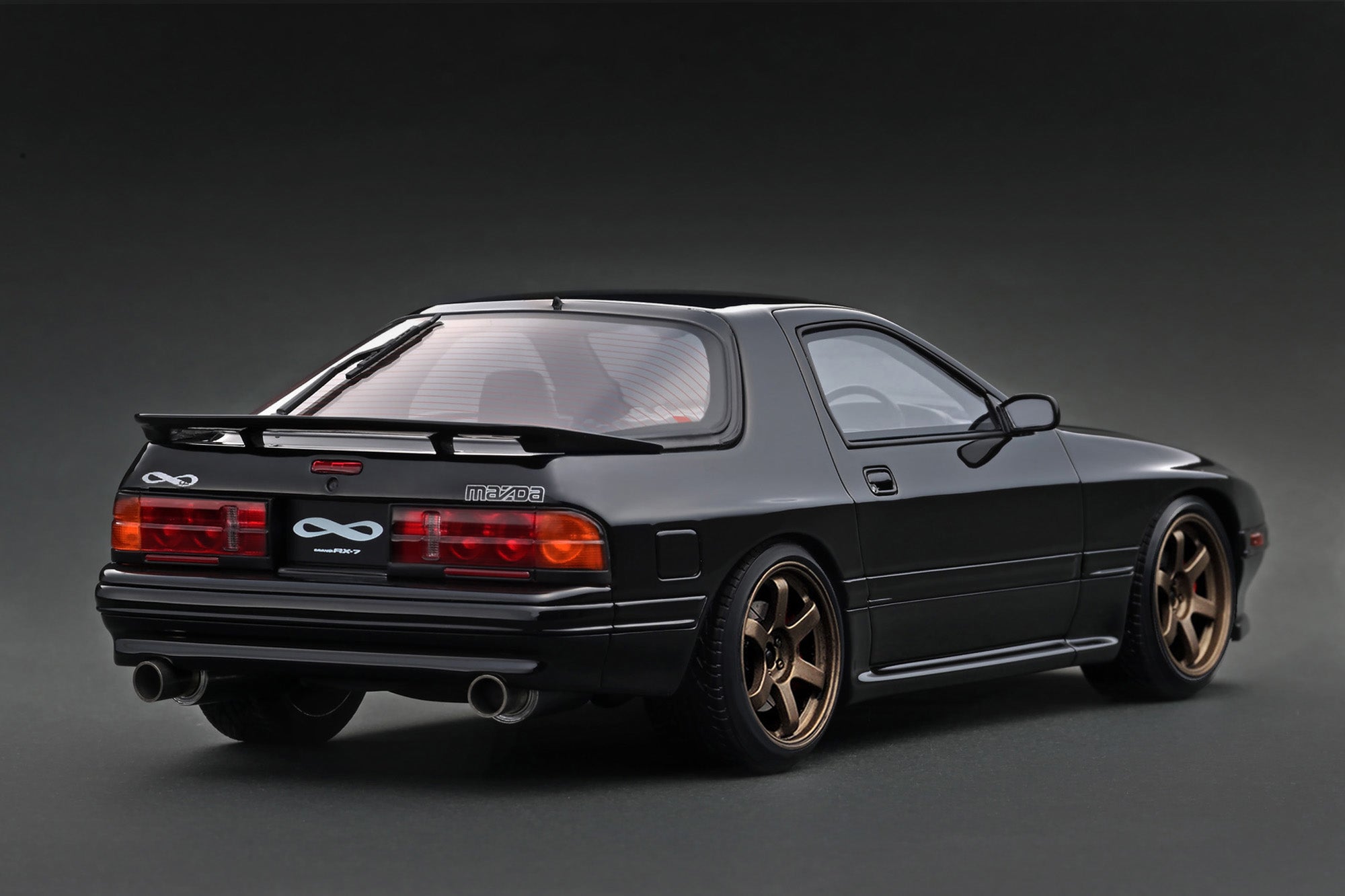 Pre-Order) 1:18 Mazda Savanna RX-7 Infini (FC3S) -- Black -- Ignition