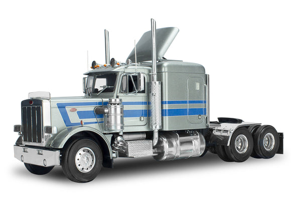 1:25 Peterbilt 359 Truck -- PLASTIC KIT -- Revell 12627