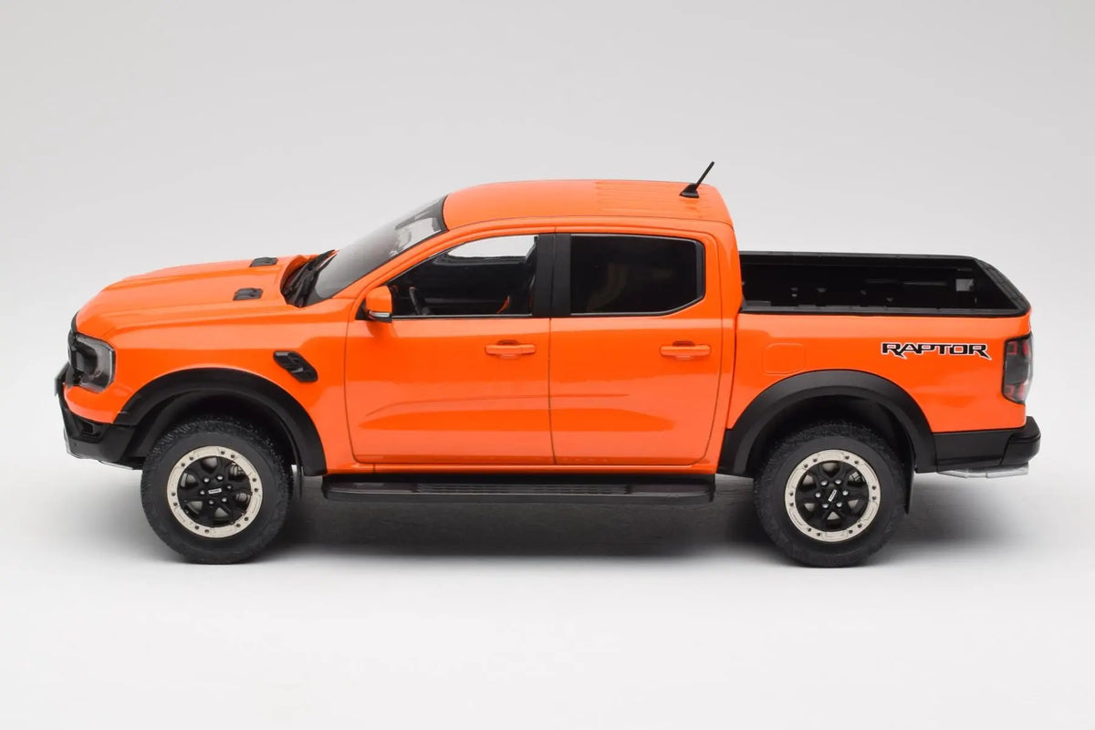 1:18 Ford Ranger Raptor 2023 -- Orange -- Model Car Group (MCG)