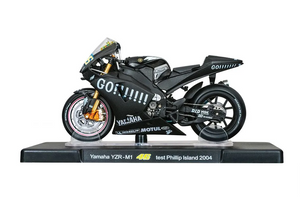 1:18 2004 #46 Valentino Rossi -- Phillip Island Test -- Yamaha YZR-M1