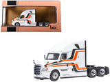 1:64 Freightliner Cascadia 2018 -- White -- IXO Models Truck
